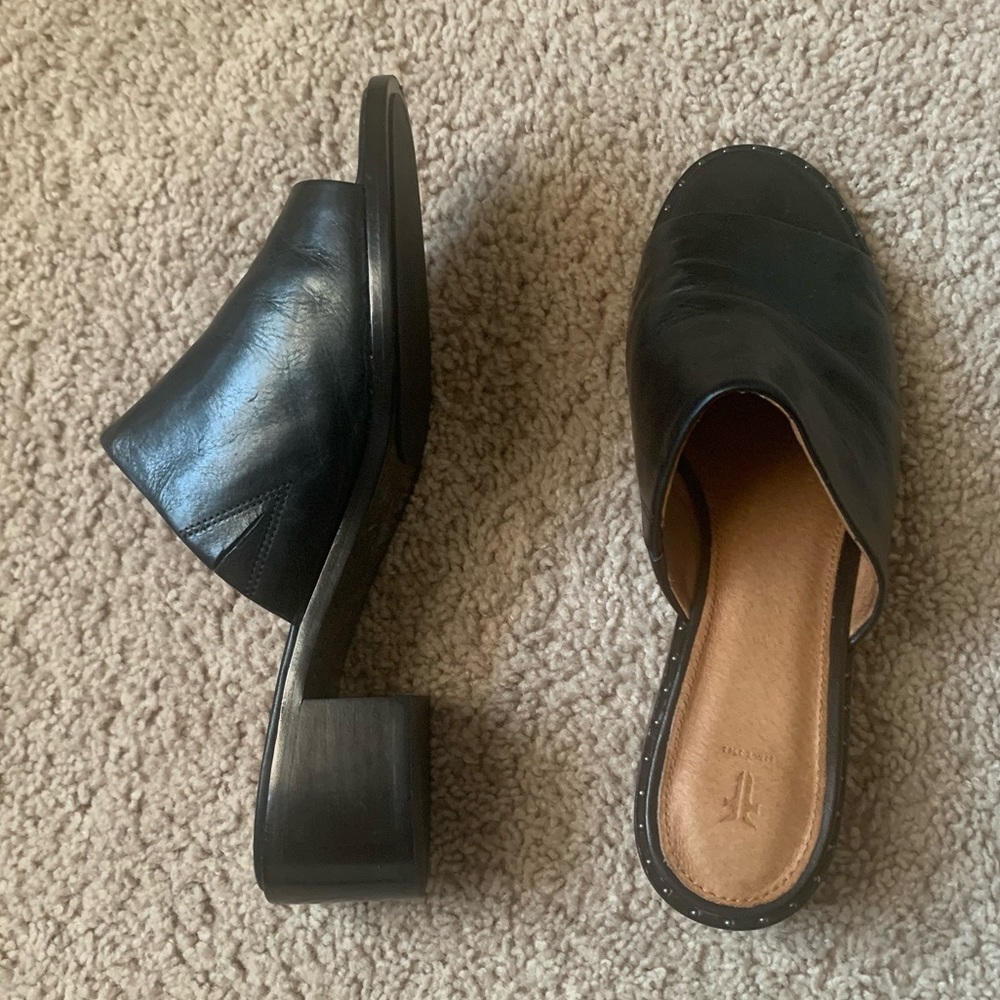 Frye black leather sandals/mules